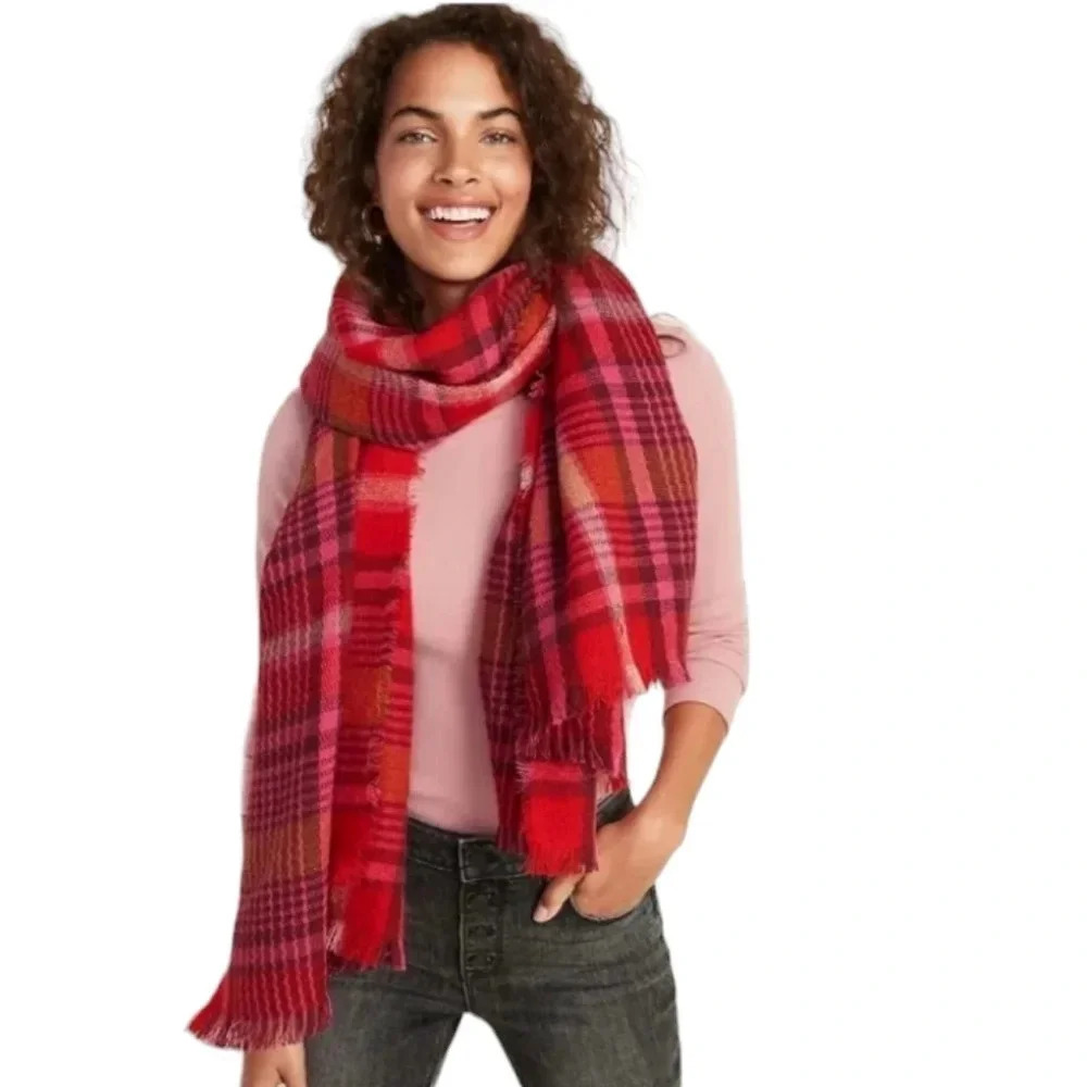Old Navy‎ Oversized Pink Plaid Blanket Scarf Fringe Trim